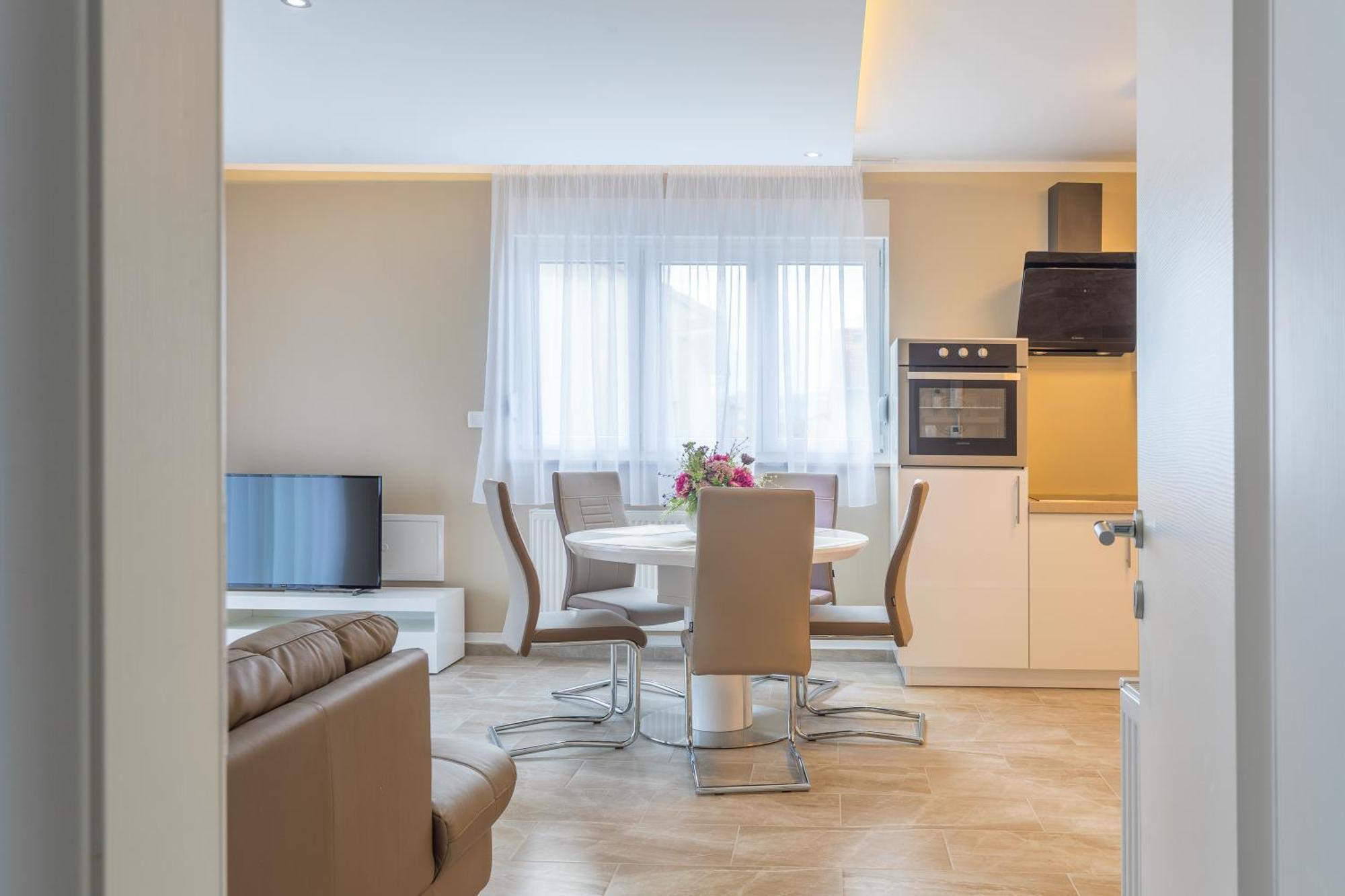 Villa Nicolina คาชเตลา ภายนอก รูปภาพ