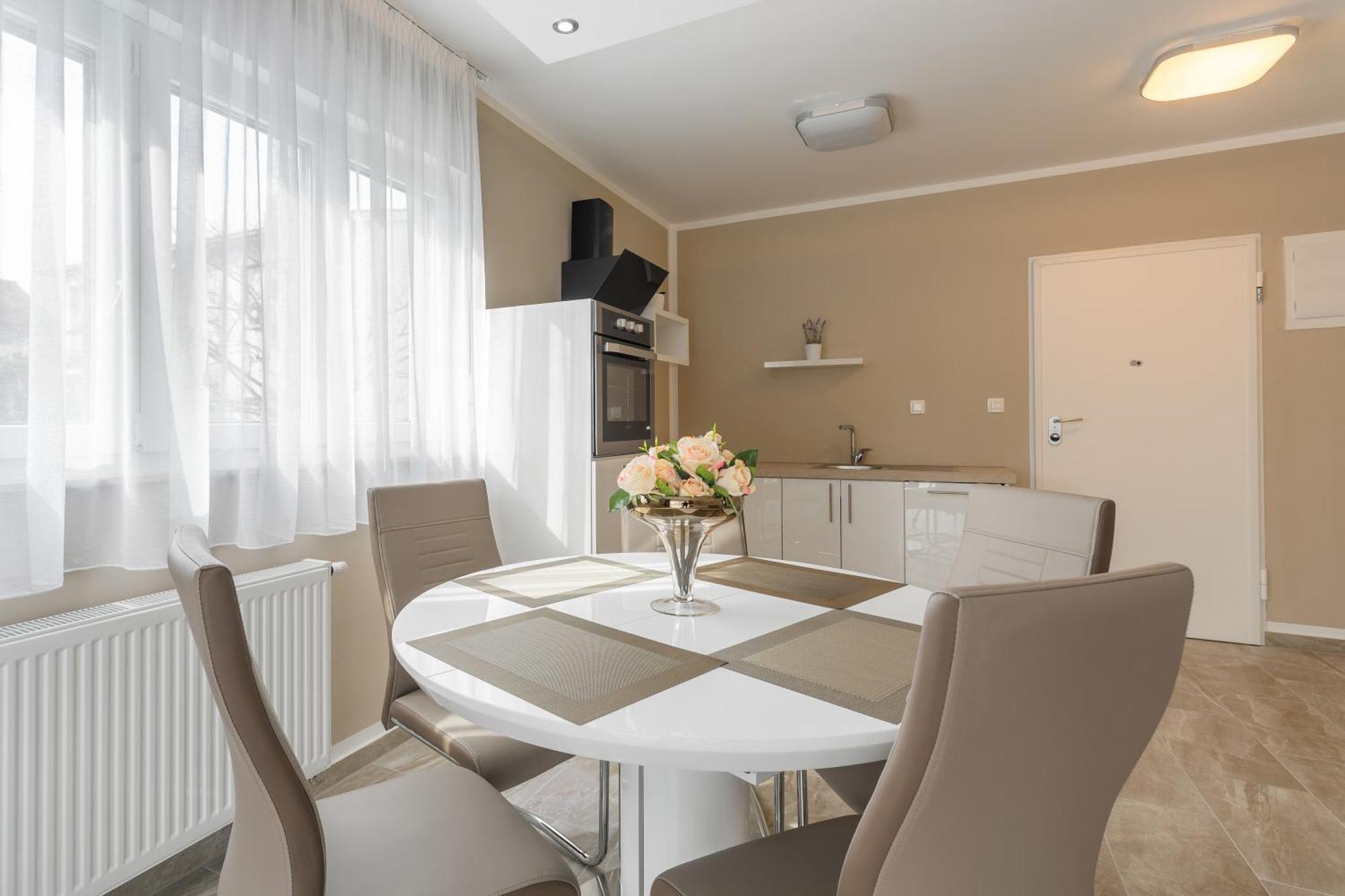 Villa Nicolina คาชเตลา ภายนอก รูปภาพ