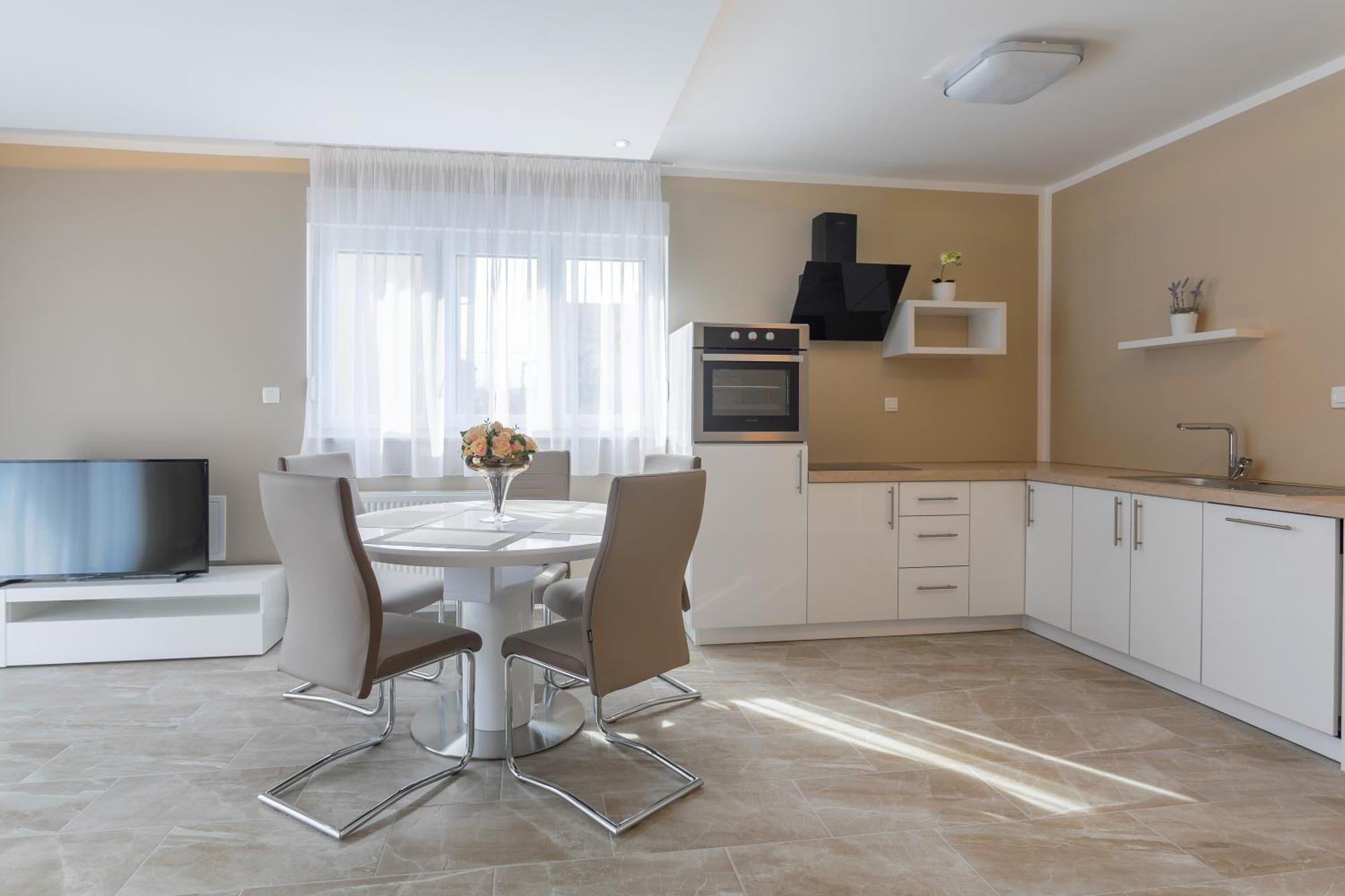 Villa Nicolina คาชเตลา ภายนอก รูปภาพ