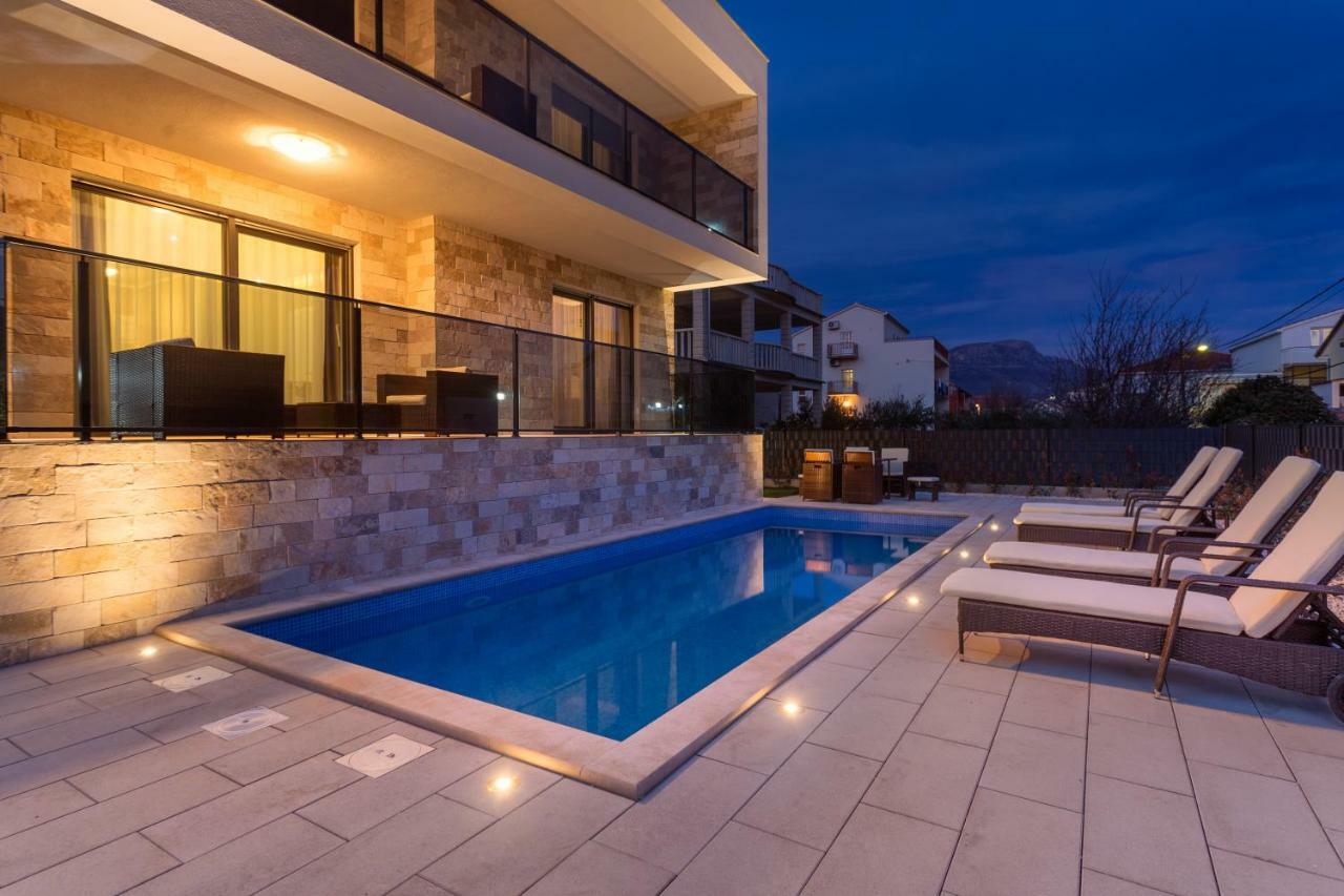 Villa Nicolina คาชเตลา ภายนอก รูปภาพ